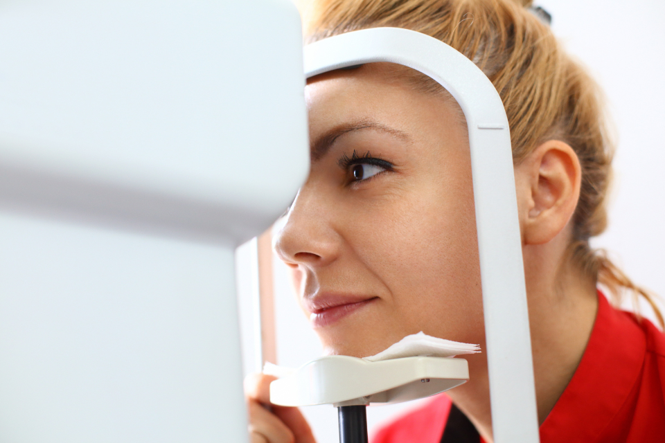 customeyes-eye-exams